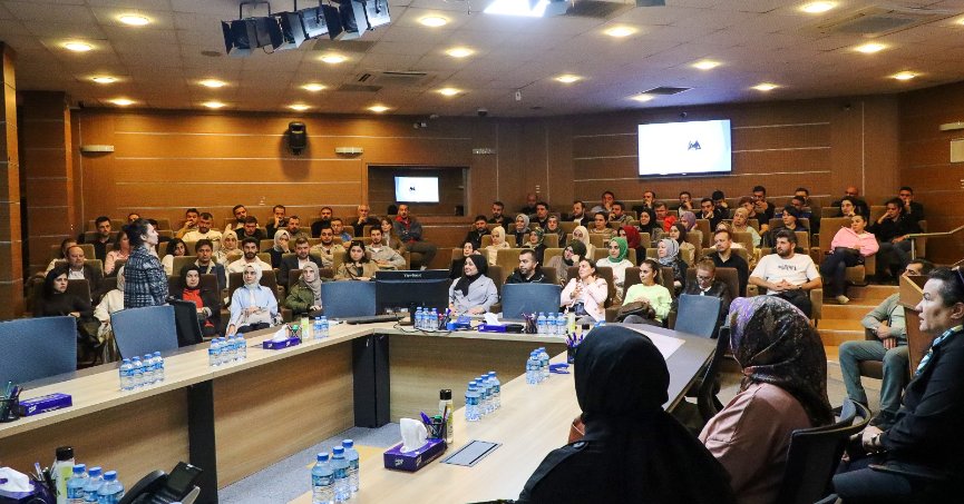 Kocaeli Büyükşehir Belediyesi, kurum bünyesindeki personele “Etkili Sunum ve Hitabet