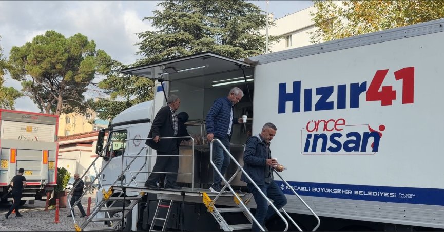 Kocaeli Büyükşehir Belediyesi, Balıkesir’in Sındırgı ilçesinde meydana gelen 6,1 büyüklüğündeki