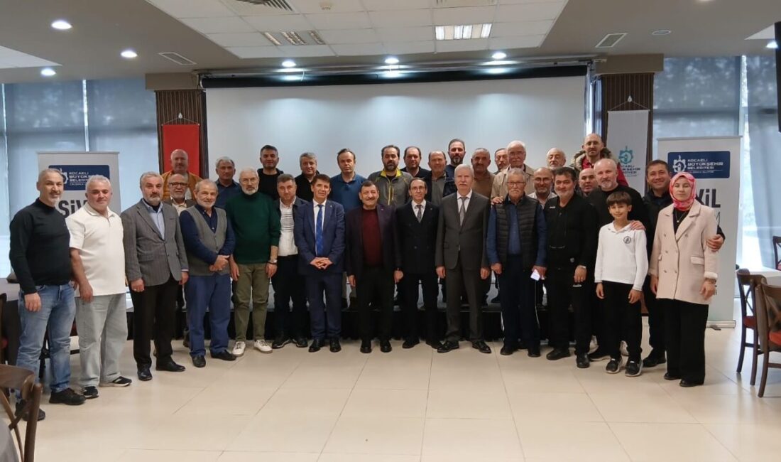 Zeki Canşi’nin başkanlığını yaptığı İDEBİR derneği üyeleri, aileleriyle birlikte Darıca