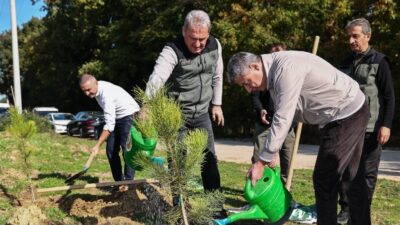 Yıldızlar Yatırım Holding, 11 Kasım Milli Ağaçlandırma Günü öncesinde İzmit’te