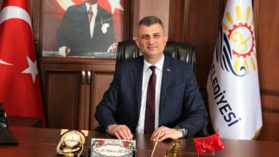 Gölcük Belediye Başkanı Ali Yıldırım Sezer, 10 Kasım Atatürk’ü Anma