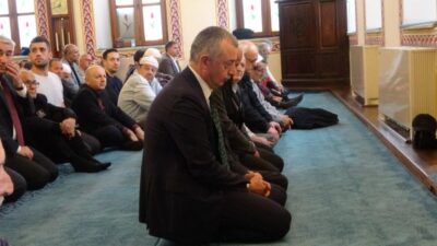 Kocaeli Valiliği’nin 10 Kasım'da 12 ilçenin merkez camilerinde Atatürk için