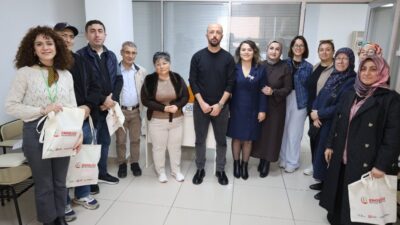 İzmit Belediyesinin hayata geçirdiği, engelli bireylerin ailelerine kapsamlı bilgi, destek