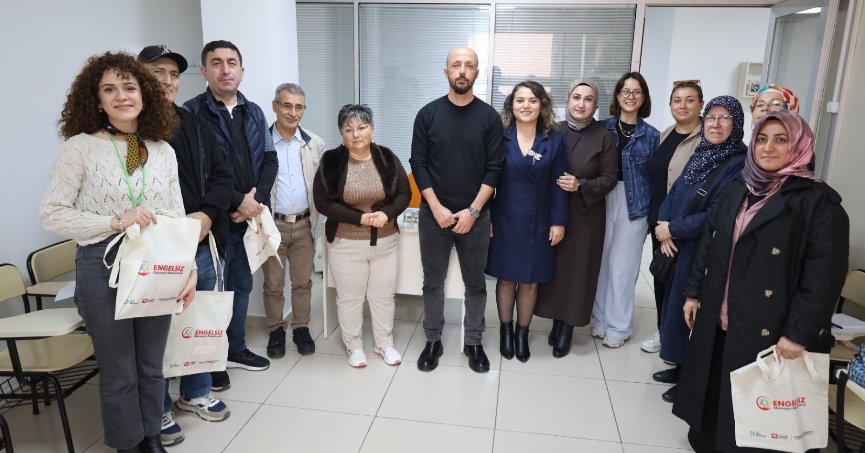 İzmit Belediyesinin hayata geçirdiği, engelli bireylerin ailelerine kapsamlı bilgi, destek