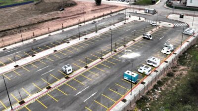 Kocaeli Büyükşehir Belediyesi, şehir içinde yaşanan otopark karmaşasını azaltmak, gelişigüzel
