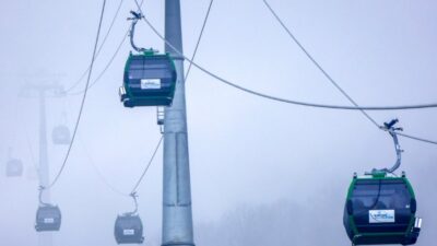 Kocaeli Büyükşehir Belediyesi iştiraki UlaşımPark tarafından işletilen Kartepe Teleferik, kış