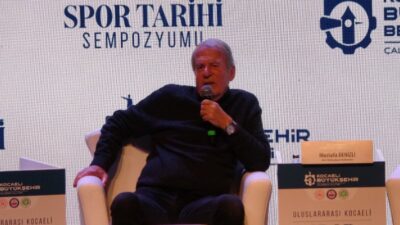 Kocaeli'de düzenlenen "Uluslararası Kocaeli Spor Tarihi Sempozyumu"na katılan teknik direktör