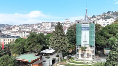 Kocaeli Büyükşehir Belediyesi, kentin 125 yıllık sembol yapısı olan Saat