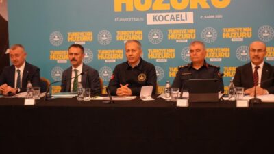 İçişleri Bakanı Ali Yerlikaya, Kocaeli programı kapsamında esnafla buluştu, protokol