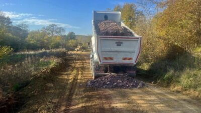 Körfez Belediyesi Fen İşleri Müdürlüğü ekipleri, ilçe genelinde yol bakım