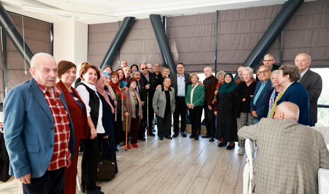 Kocaeli Huzurevi sakinleri ile bir araya gelen Başkan Gökçe, “Tüm