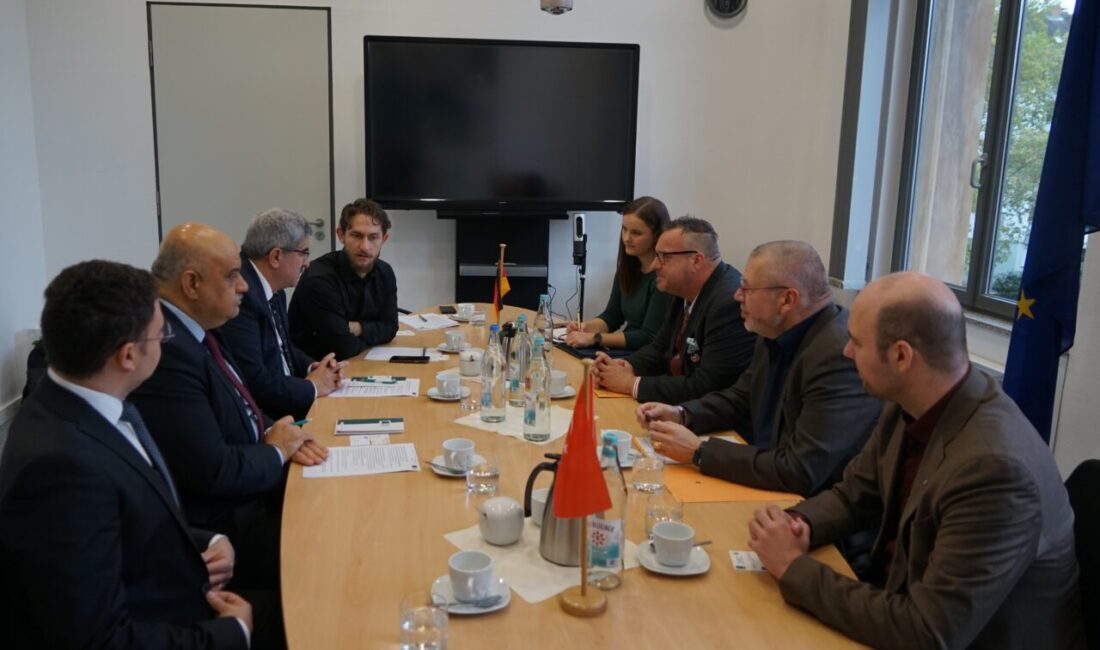 Kocaeli Ticaret Odası Başkanı Necmi Bulut ve Meclis Başkanı Hüseyin