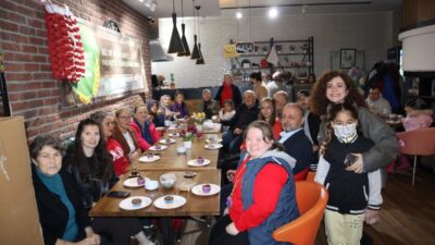 İzmit Belediyesinin Kocaeli Çölyak PKU Yaşam Derneği iş birliğiyle düzenlediği