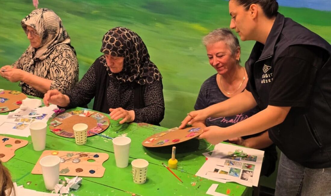 Kocaeli Büyükşehir Belediyesi bünyesinde, İzmit’in gözde mekanı Saat Kulesi yanında