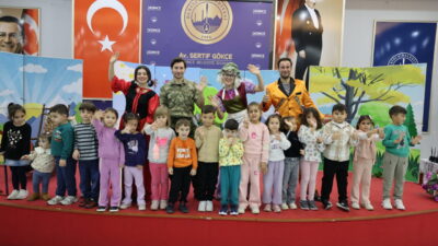 Derince Belediyesi, 20 Kasım Dünya Çocuk Hakları Günü’nde minik öğrenciler