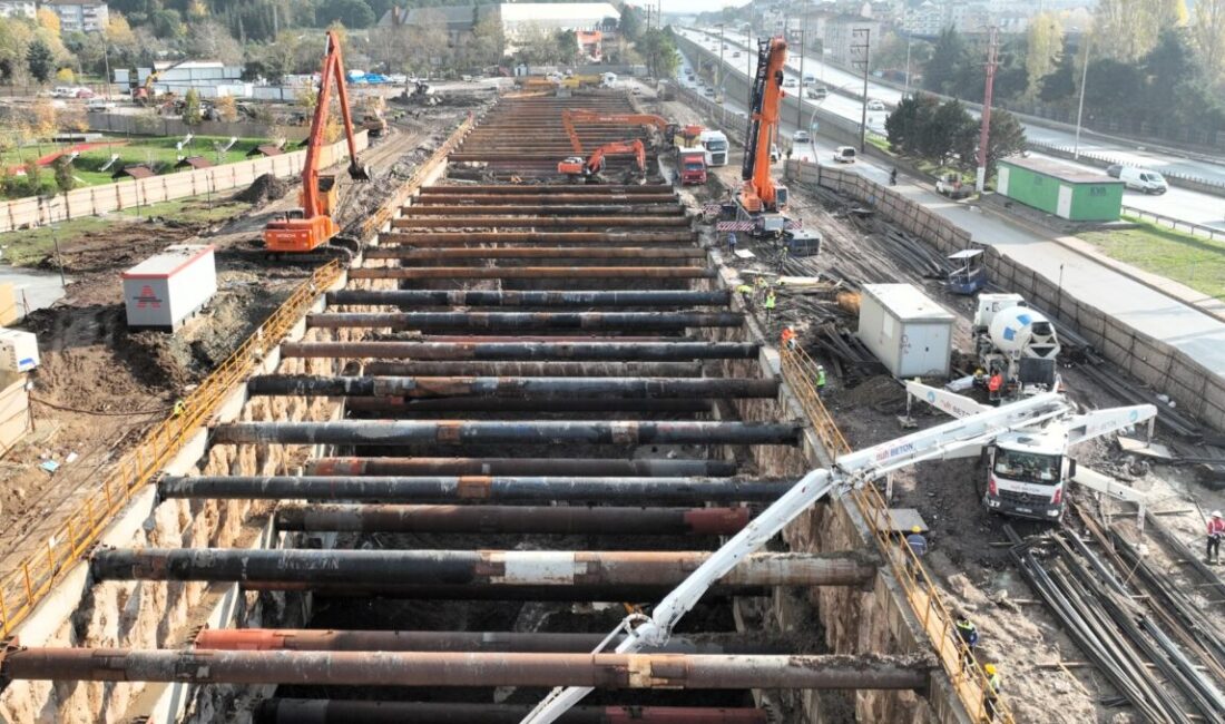 Kocaeli’nin ulaşım geleceğini şekillendirecek Körfezray Metro Projesi’nde kazı çalışmaları yapan