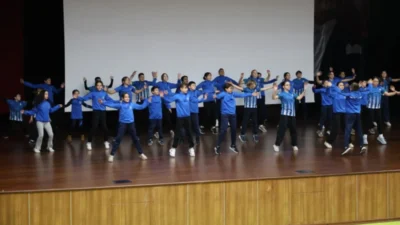 Kartepe Belediyesi'nin ücretsiz Spor Okulları ile çocuklar spora teşvik ediliyor.