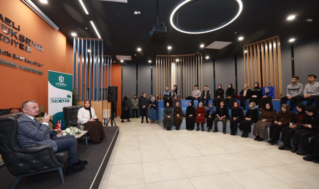 Başkan Büyükakın, yılın son gününde İzmit Milli İrade Meydanı Millet