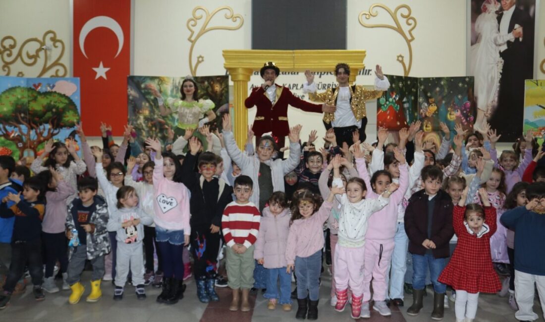 İzmit Belediyesi, sömestr tatilinde çocuklar için tiyatro gösterimi, atölyeler ve