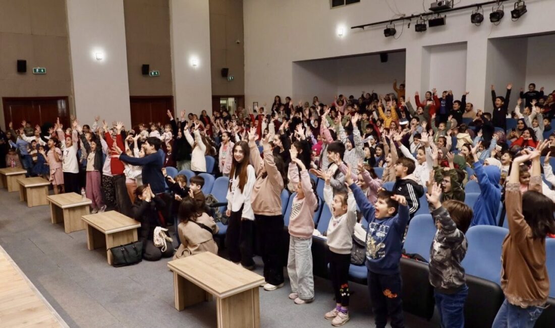 Körfez Belediyesi’nin Kültür Sanat etkinlikleri kapsamında düzenlediği ara tatil çocuk