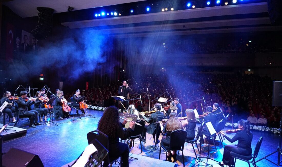 Kocaeli Büyükşehir Belediyesi Oda Orkestrası, dinleyicisini kırmadı. Çok sevilen Toygar