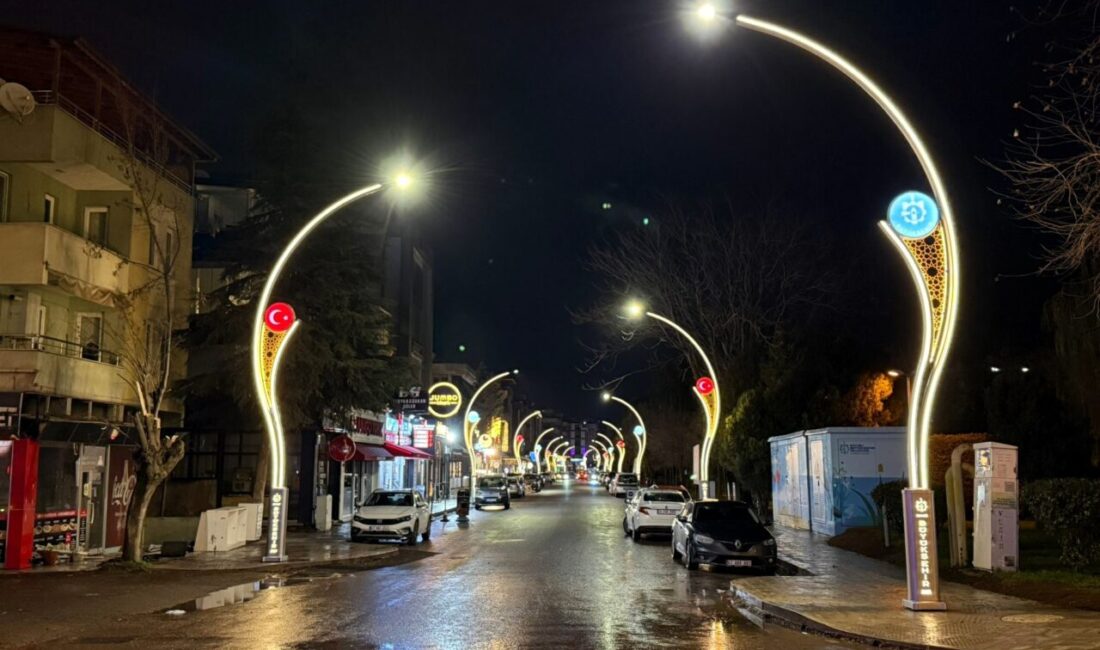 Kocaeli Büyükşehir Belediyesi, İzmit Yahyakaptan Mahallesi’nin en işlek güzergâhlarından biri