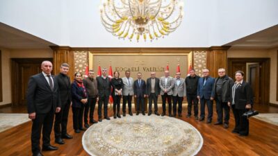 İzmit Muhtarlar Derneği’nin olağan kongresinde başkanlık görevine seçilen Başkan Ruhan
Menteş