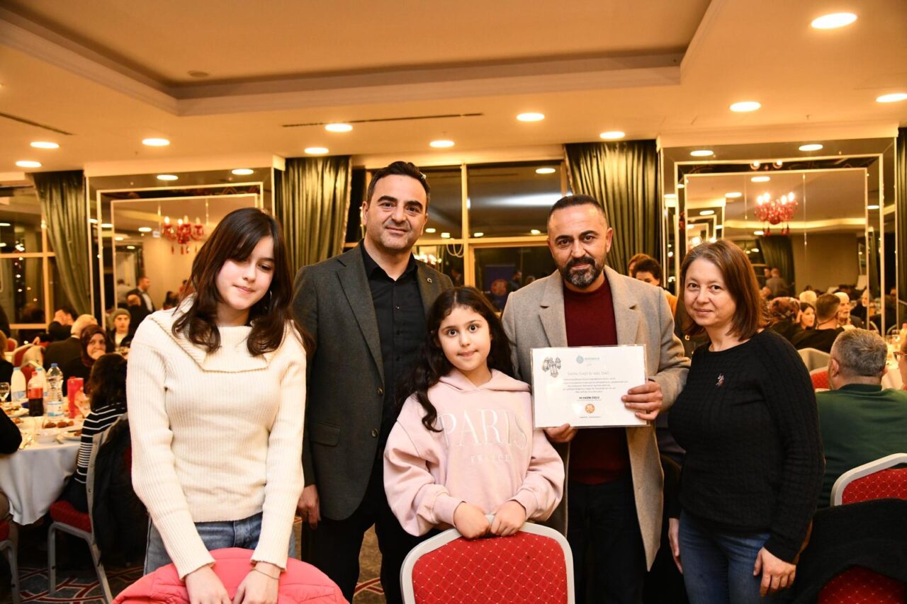 Başiskele’de ikamet eden şehit aileleri, gaziler ve aileleri dün akşam