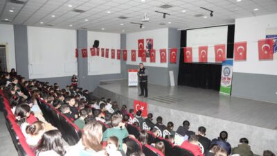 Çayırova Belediyesi Arama Kurtarma Timi (ÇAK-TİM), ilçe genelindeki okullarda afet