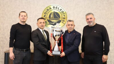 Kocaeli Süper Amatör Lig B Grubu'nda şampiyonluğunu ilan eden Kandıra