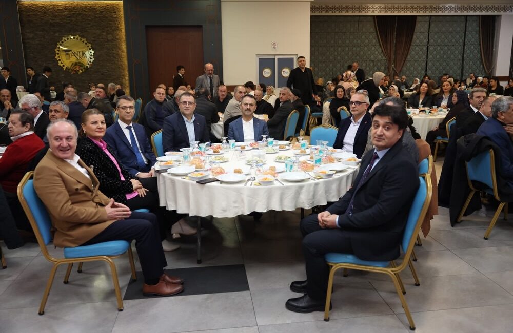 Sivil toplum kuruluşlarının faaliyetlerine önem veren Derince Belediye Başkanı Av.