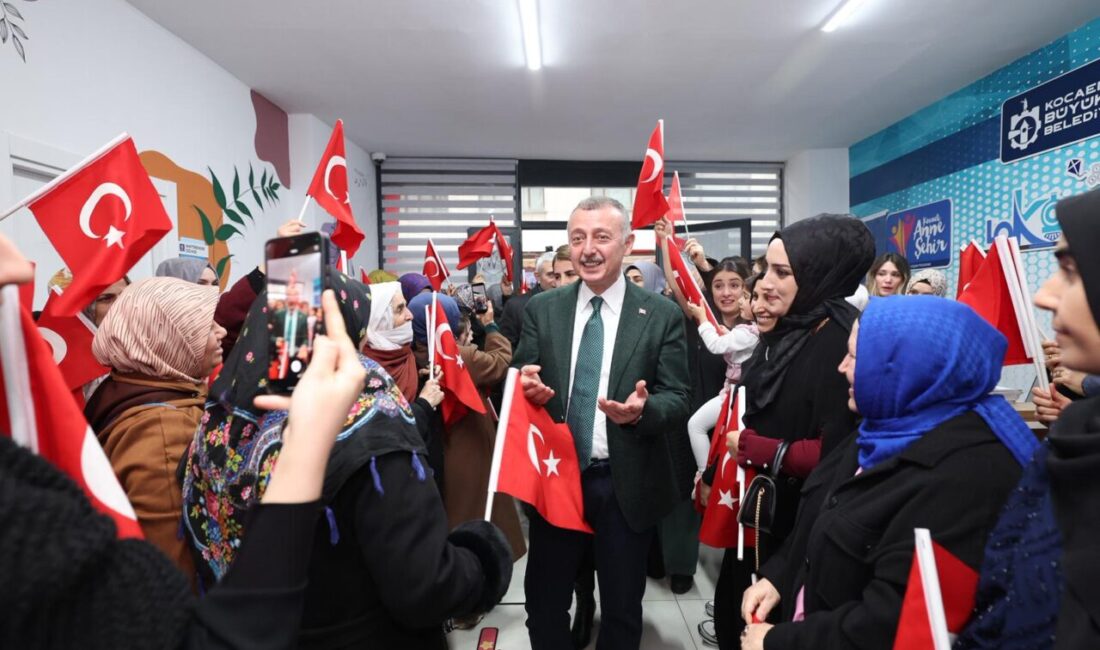 Kocaeli Büyükşehir Belediye Başkanı Tahir Büyükakın, “Bir Hane Üç Kuşak”