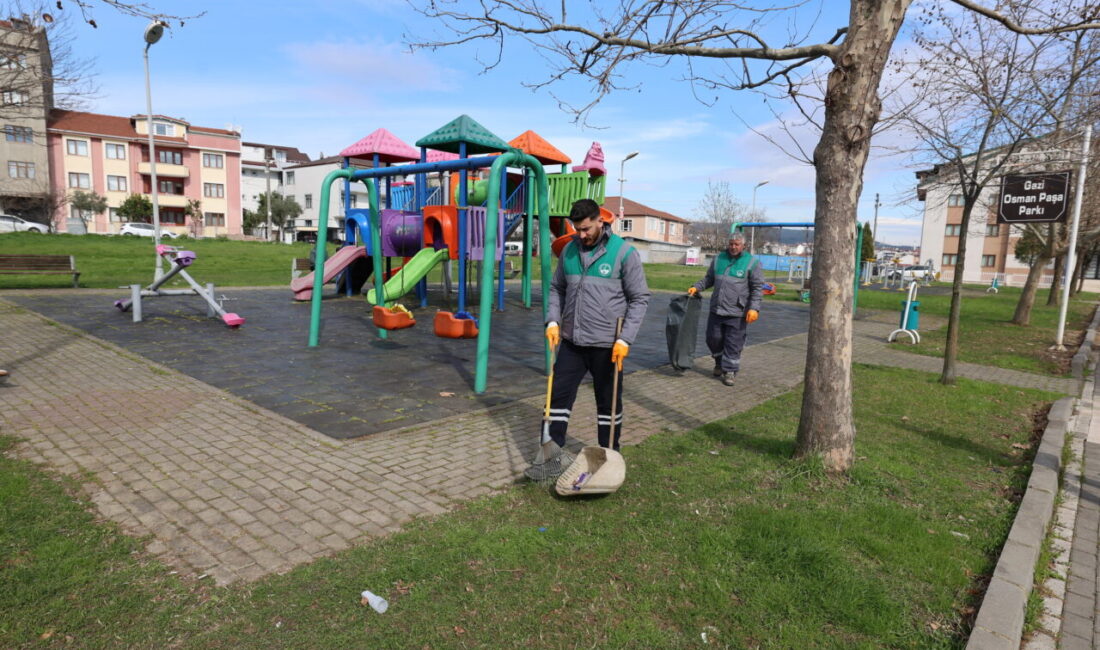 Derince Belediyesi, kent genelinde gerçekleştirdiği yol, kaldırım ve çevre düzenleme