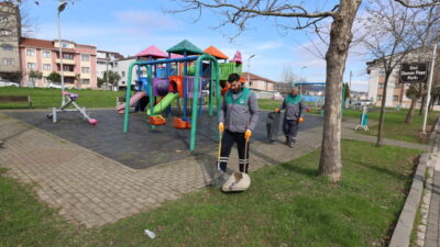 Derince Belediyesi, kent genelinde gerçekleştirdiği yol, kaldırım ve çevre düzenleme