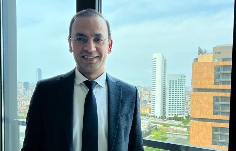Kulak Burun Boğaz Hastalıkları Uzmanı Prof. Dr. Yavuz Selim Yıldırım,''