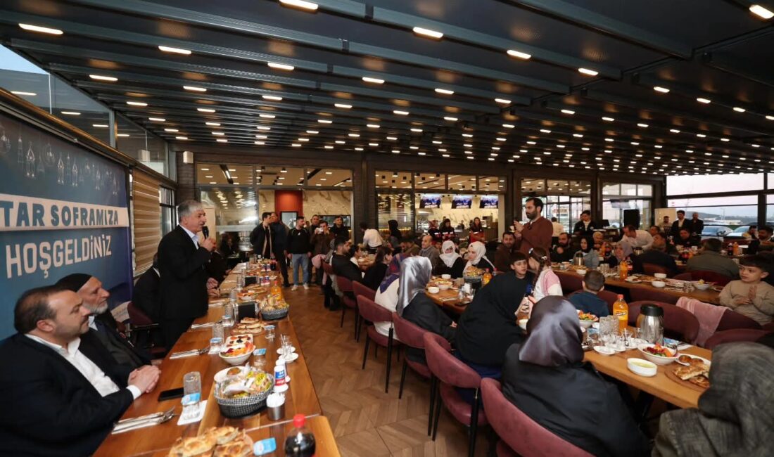 Dilovası’nda Ramazan ayının ilk iftarı, Aziz Şehitlerin kıymetli emanetleri olan