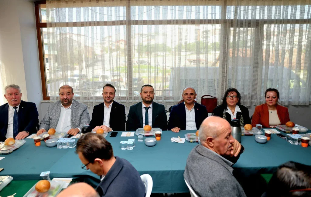 Körfez'de düzenlenen anma programında, Hocalı Katliamı'nın acısı bir kez daha