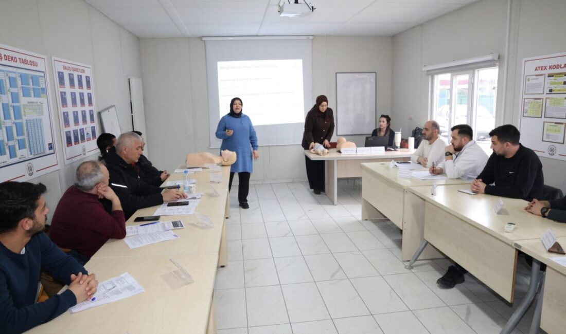 Kocaeli Büyükşehir Belediyesi’nin düzenli olarak gerçekleştirdiği ilk yardım eğitimleri, kurum