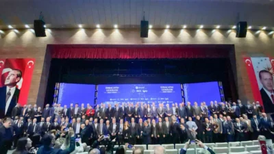 Gebze'de düzenlenen "İhracatın Liderleri Ödül Töreni"nde, Türkiye'nin önde gelen ihracatçı