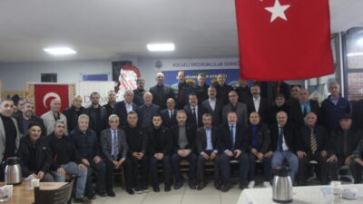 Kocaeli Erzurumlular Derneği’nde güven tazelendi. Kurucu Başkan Avni Gözütok,
üyelerin tamamının