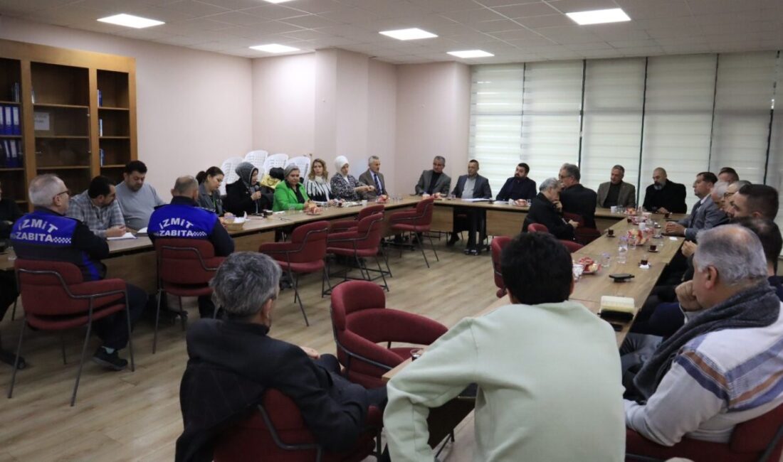 İzmit Belediyesi, Bekirpaşa bölgesi muhtarlarını ağırlayarak talep ve önerilerini dinledi,