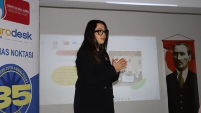 İzmit Belediyesi, Eurodesk temas noktası çalışmaları kapsamında Derince Yenikent Anadolu