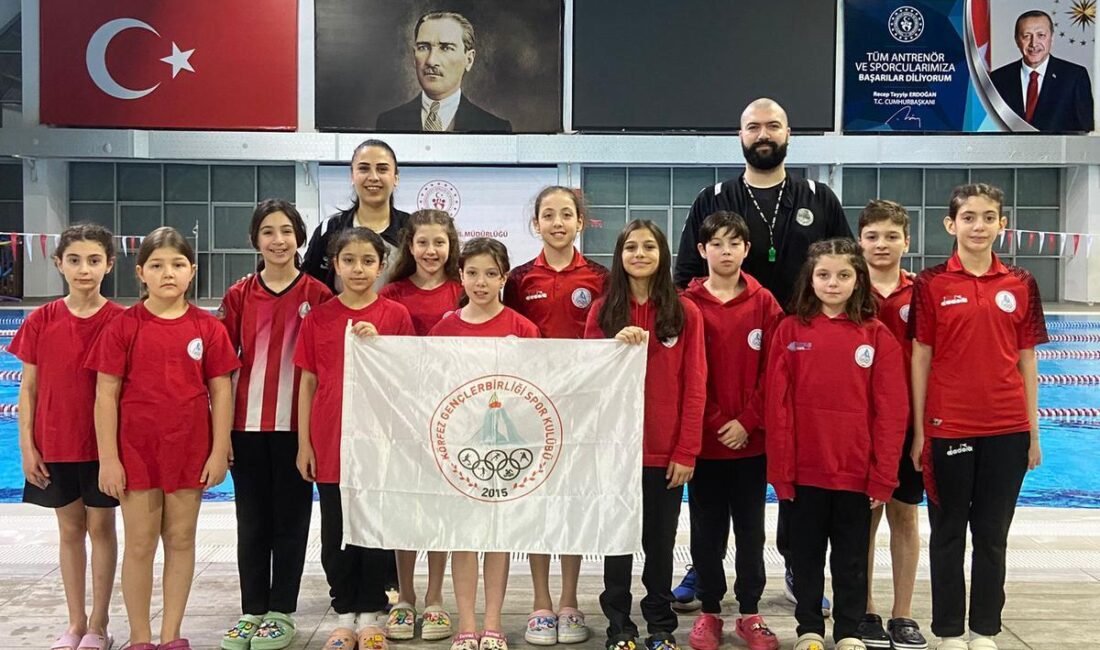 Körfez Gençlerbirliği’nin genç yüzücüleri başarıya kulaç atıyorlar. Sezonun ilk müsabakalarından