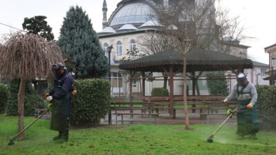 Kartepe Belediyesi, yaklaşan Ramazan ayı öncesinde ilçe genelindeki camilerde hummalı