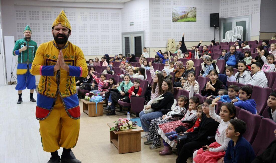 Kartepe Belediyesi tarafından düzenlenen Ramazan etkinlikleri, hafta sonu Necip Fazıl