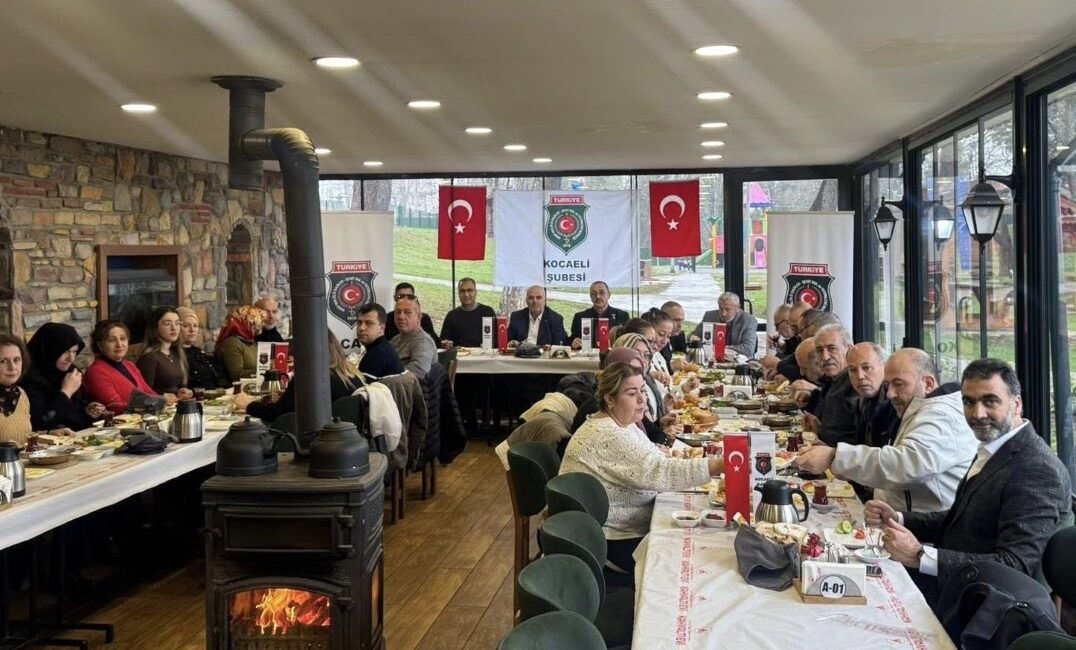 Kartepe Belediyesi, şehit aileleri ve kahraman gazileri anlamlı bir buluşmada