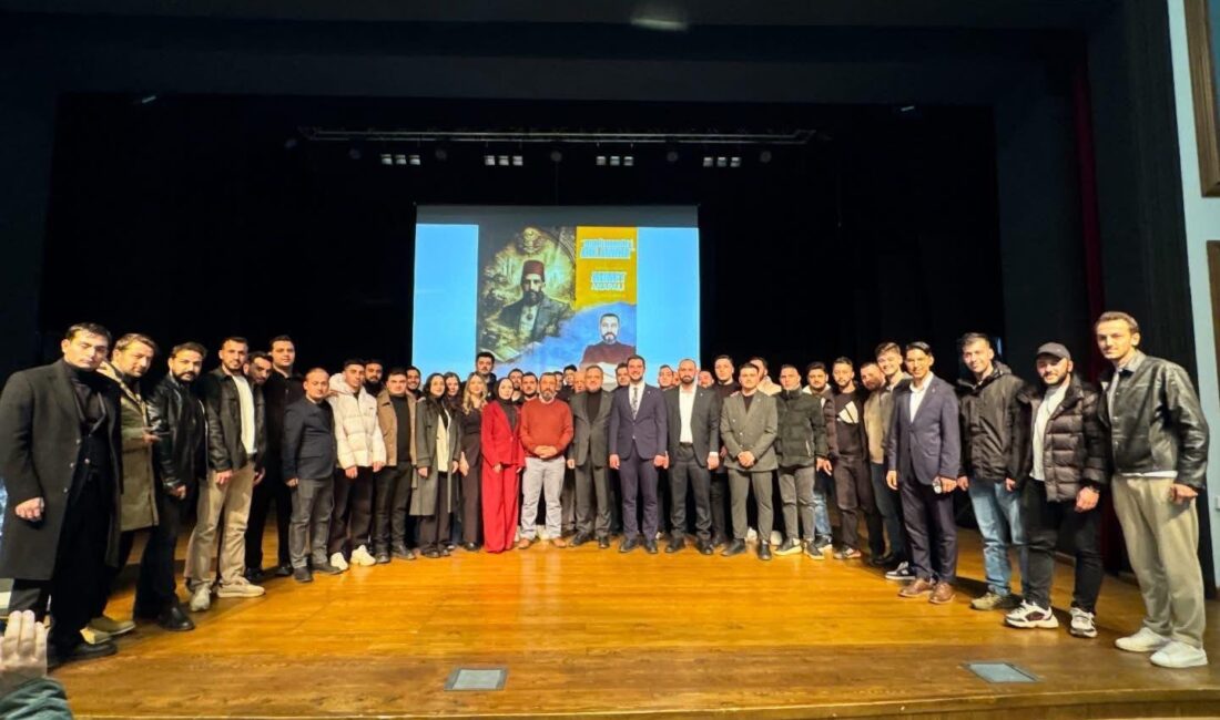 AK Parti İzmit Gençlik Kolları’nın düzenlediği “Abdülhamid’i Anlamak” programında, Ulu