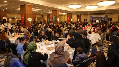 Ramazan ayının manevi iklimini doyasıya yaşayan Başiskele’de Ramazan
15 Dünya Yetimler