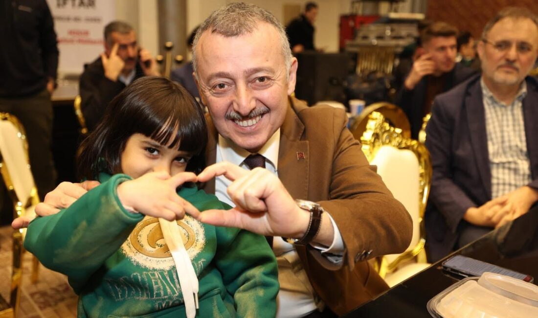 Kocaeli Büyükşehir Belediyesi’nin “Kardeşlik Sofrası” bu kez Mısır’ın başkenti Kahire’de