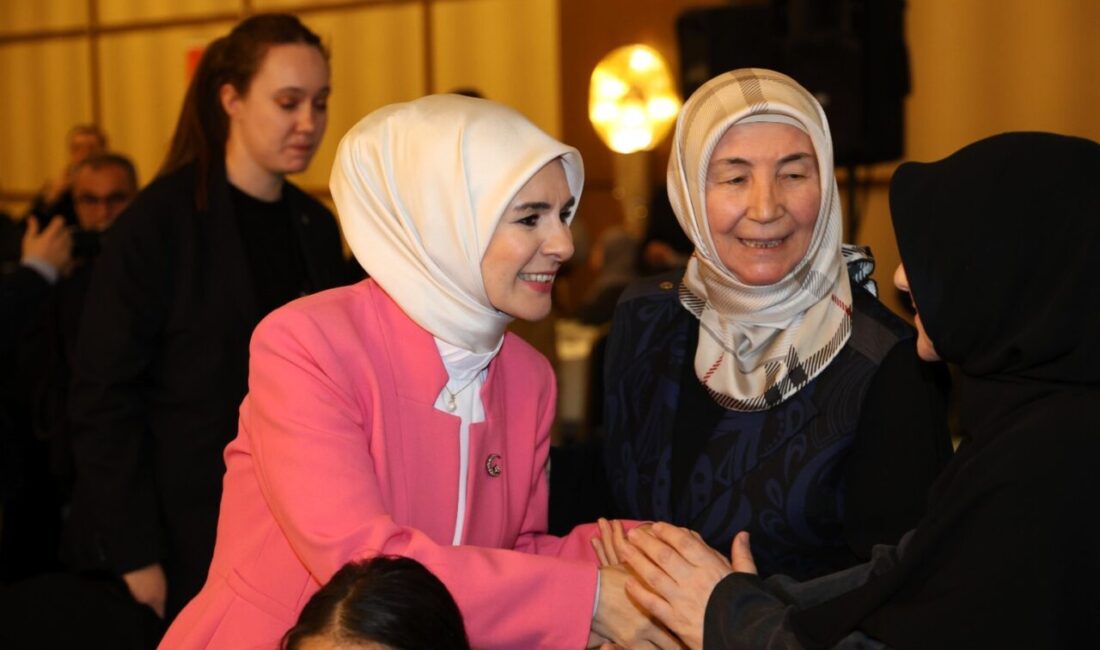 Kocaeli'de, "Dünya Yetimler Günü" dolayısıyla Aile ve Sosyal Hizmetler Bakanı